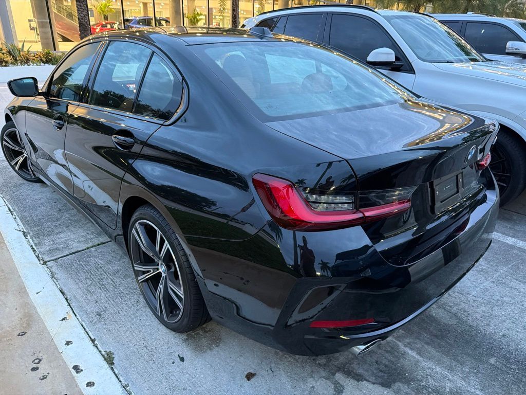2023 BMW 330i