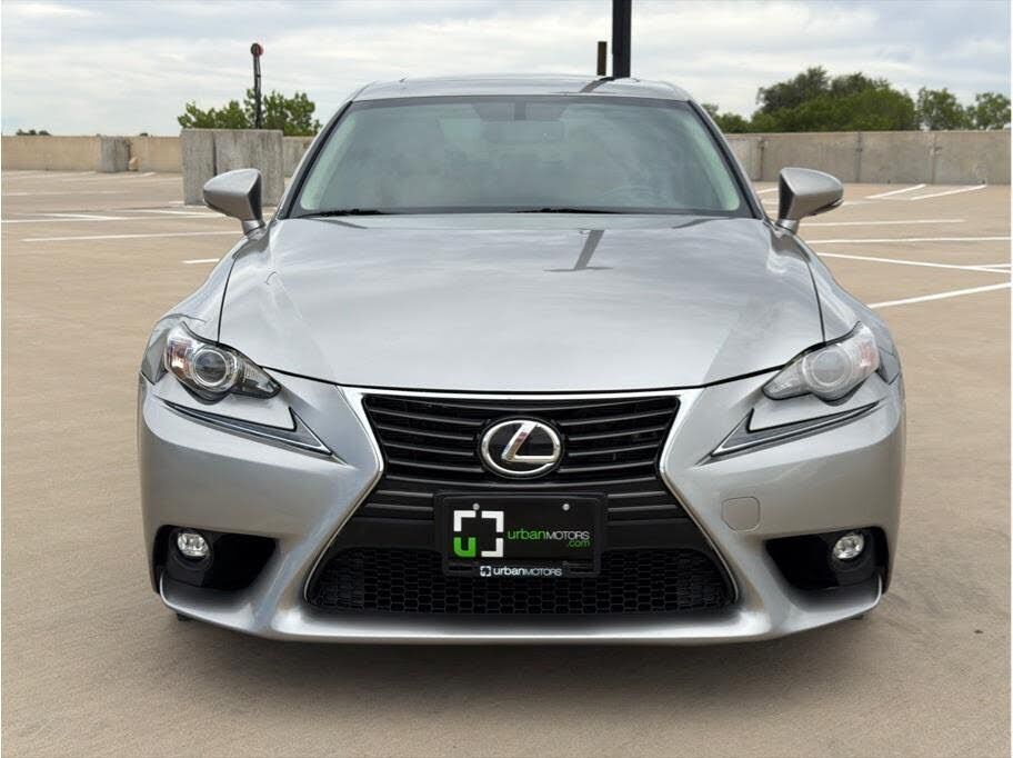 2016 Lexus IS