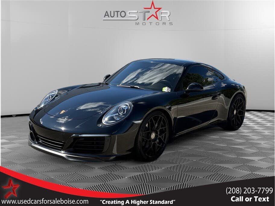 2017 PORSCHE 911