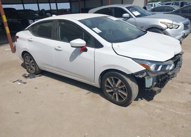 2022 NISSAN Versa