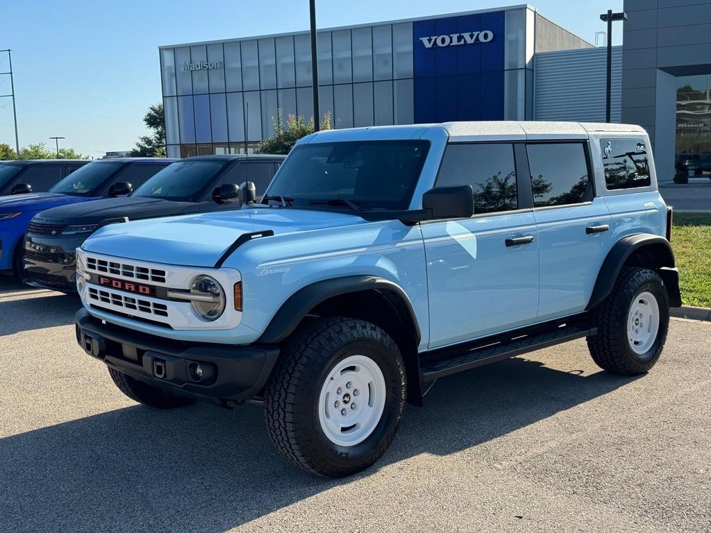 2024 FORD Bronco