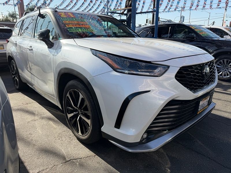 2021 TOYOTA Highlander