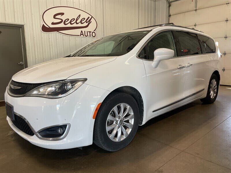 2019 CHRYSLER Pacifica