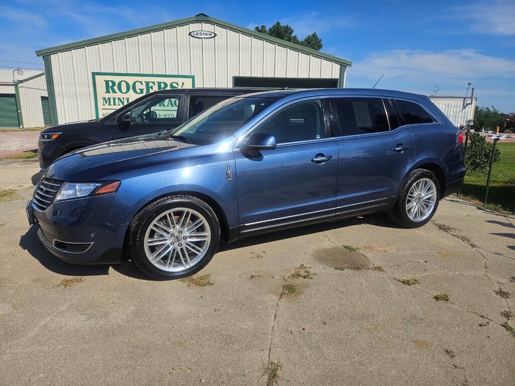2019 LINCOLN MKT