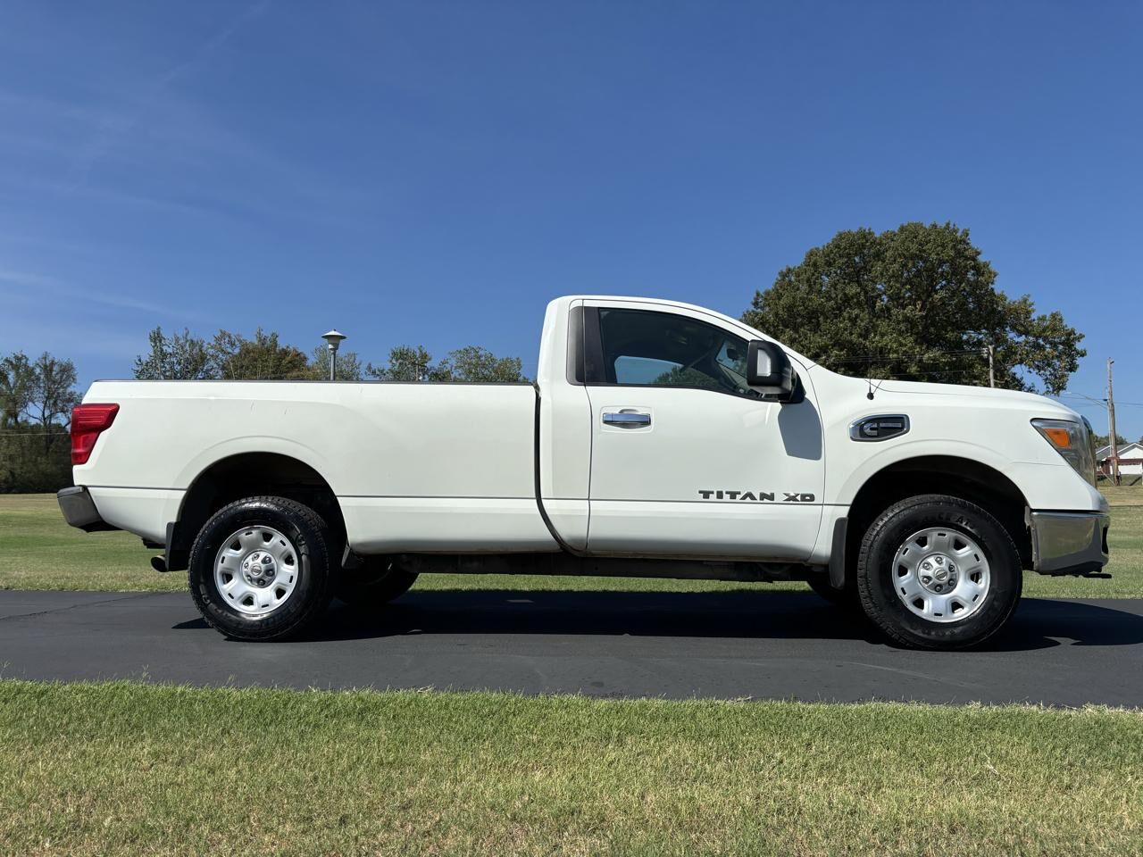 2017 NISSAN Titan