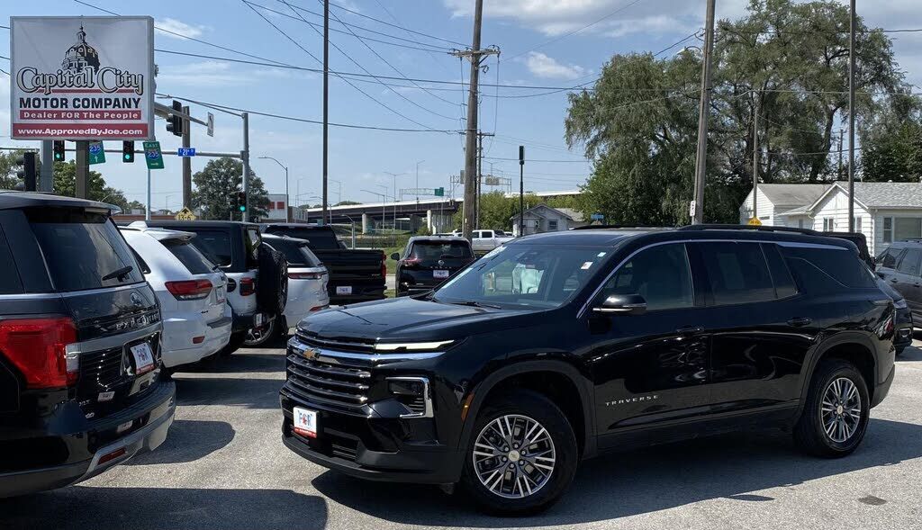 2025 CHEVROLET Traverse