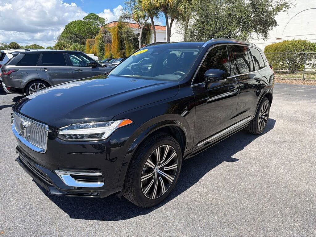 2025 VOLVO XC90