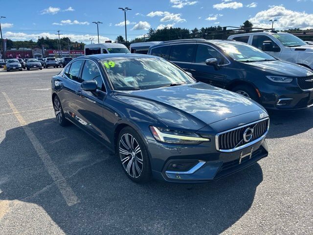 2019 VOLVO S60