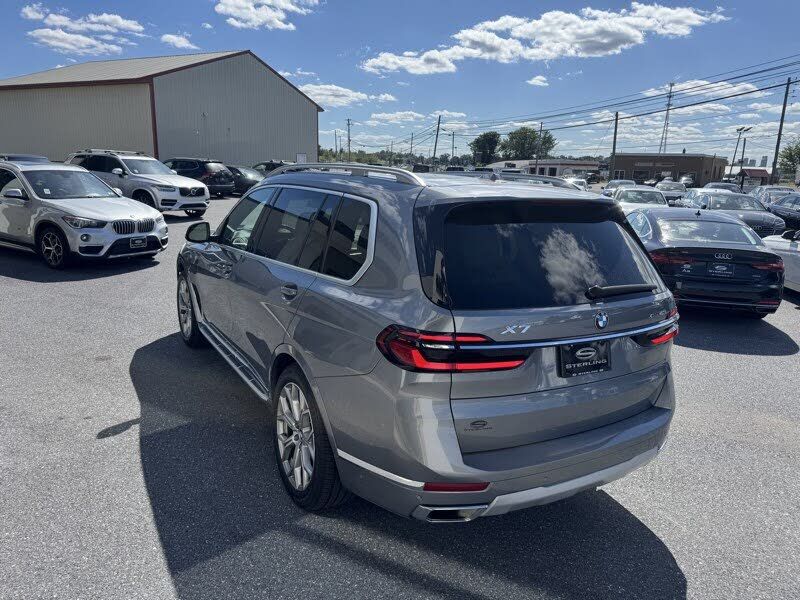 2023 BMW X7