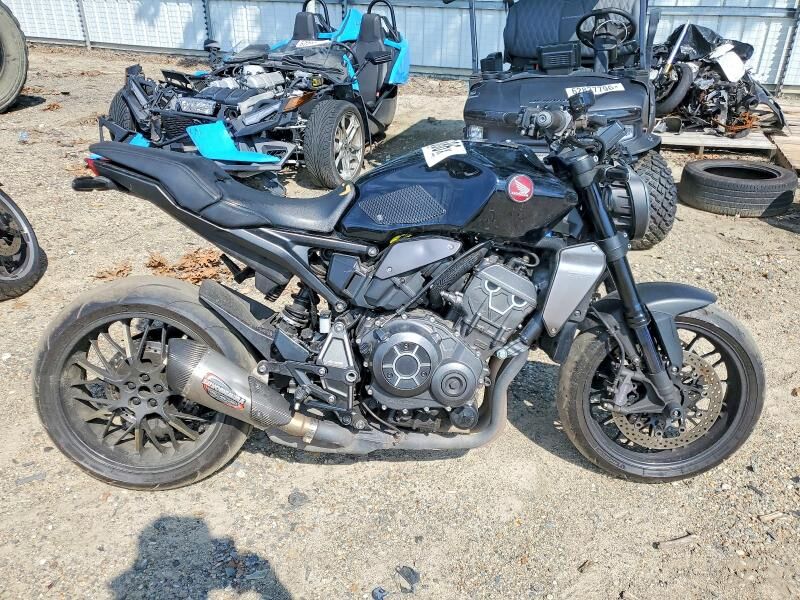 2021 HONDA CB