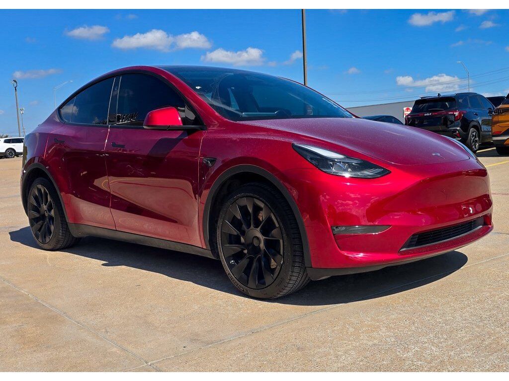 2024 TESLA Model Y