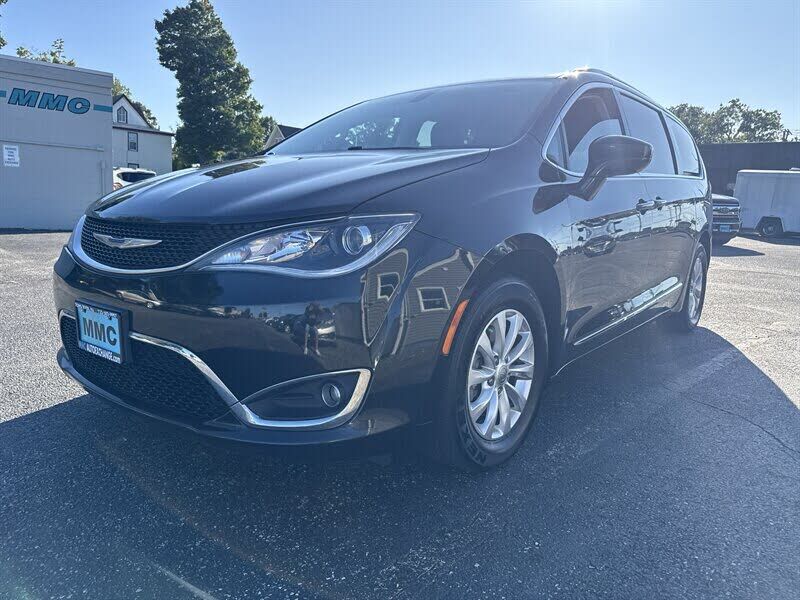 2019 CHRYSLER Pacifica