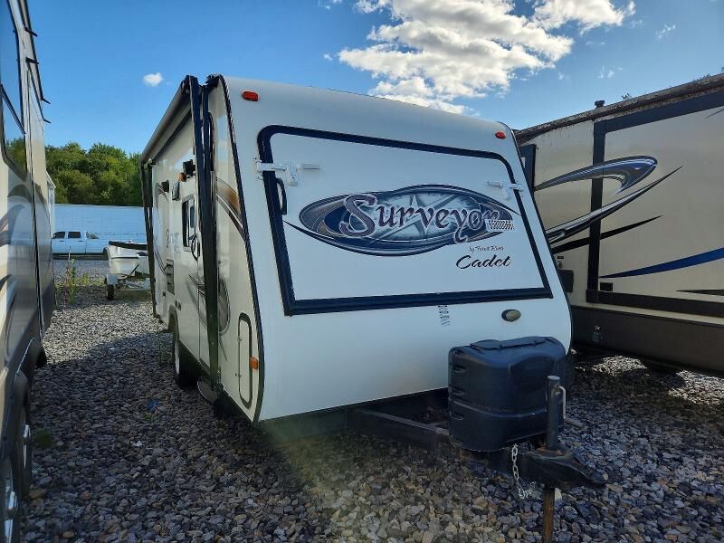 2013 FOREST RIVER Surveyor