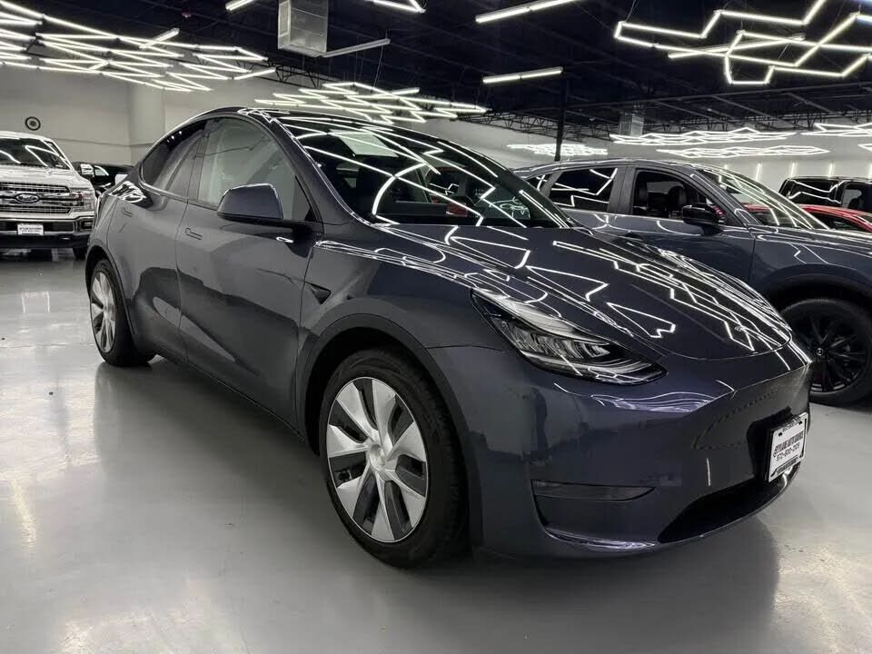 2021 TESLA Model Y