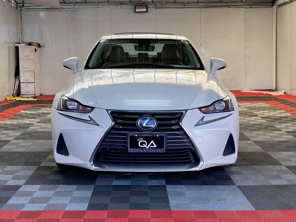 2019 Lexus IS