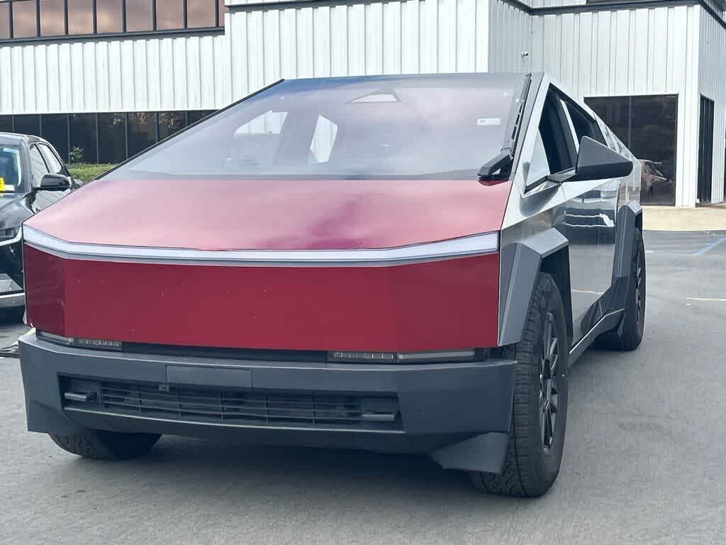 2025 TESLA Cybertruck