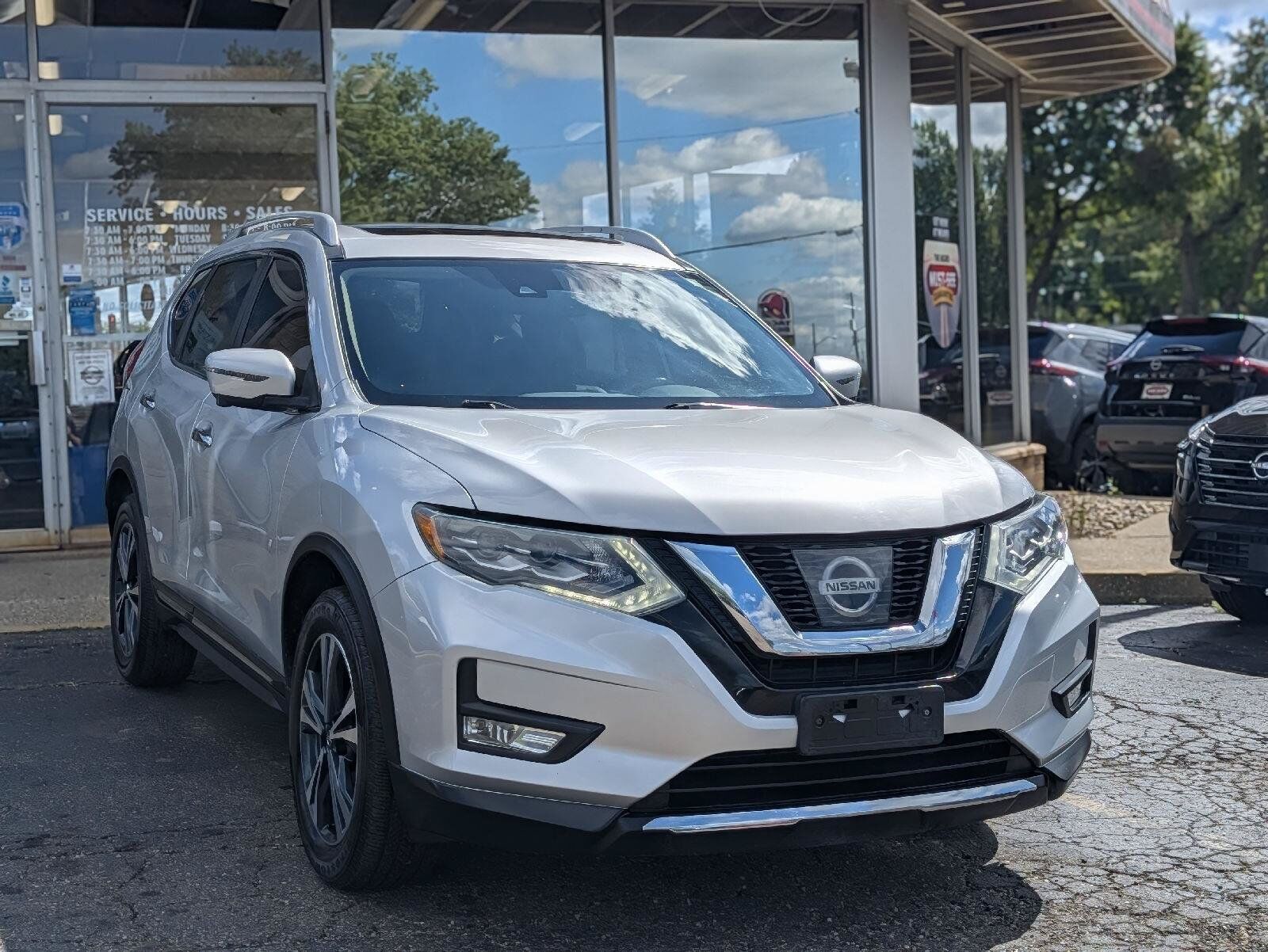 2017 NISSAN Rogue