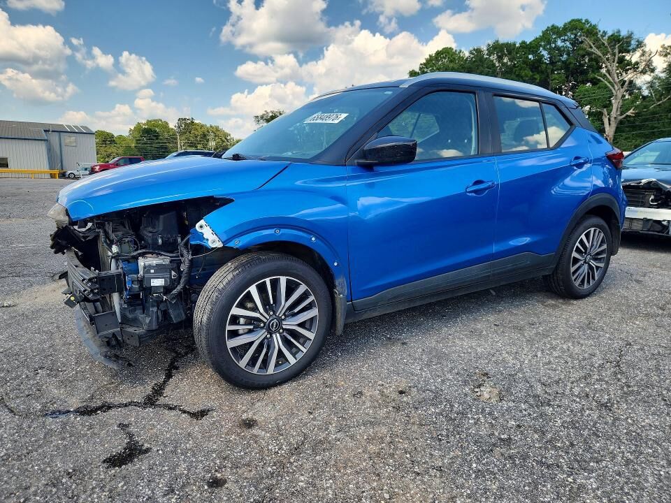 2022 NISSAN Kicks