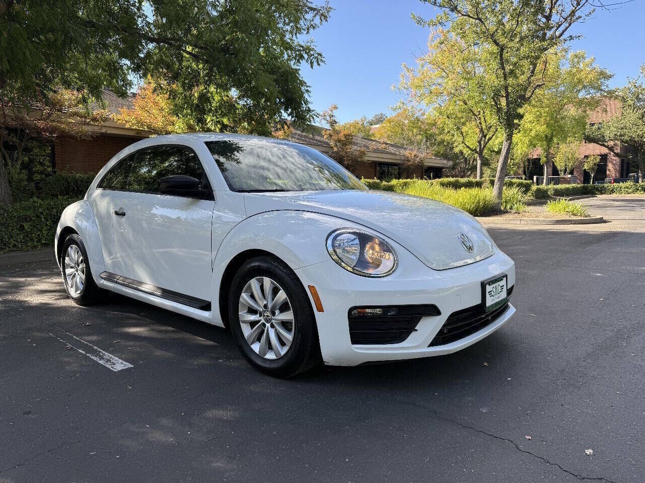 2017 VOLKSWAGEN Beetle