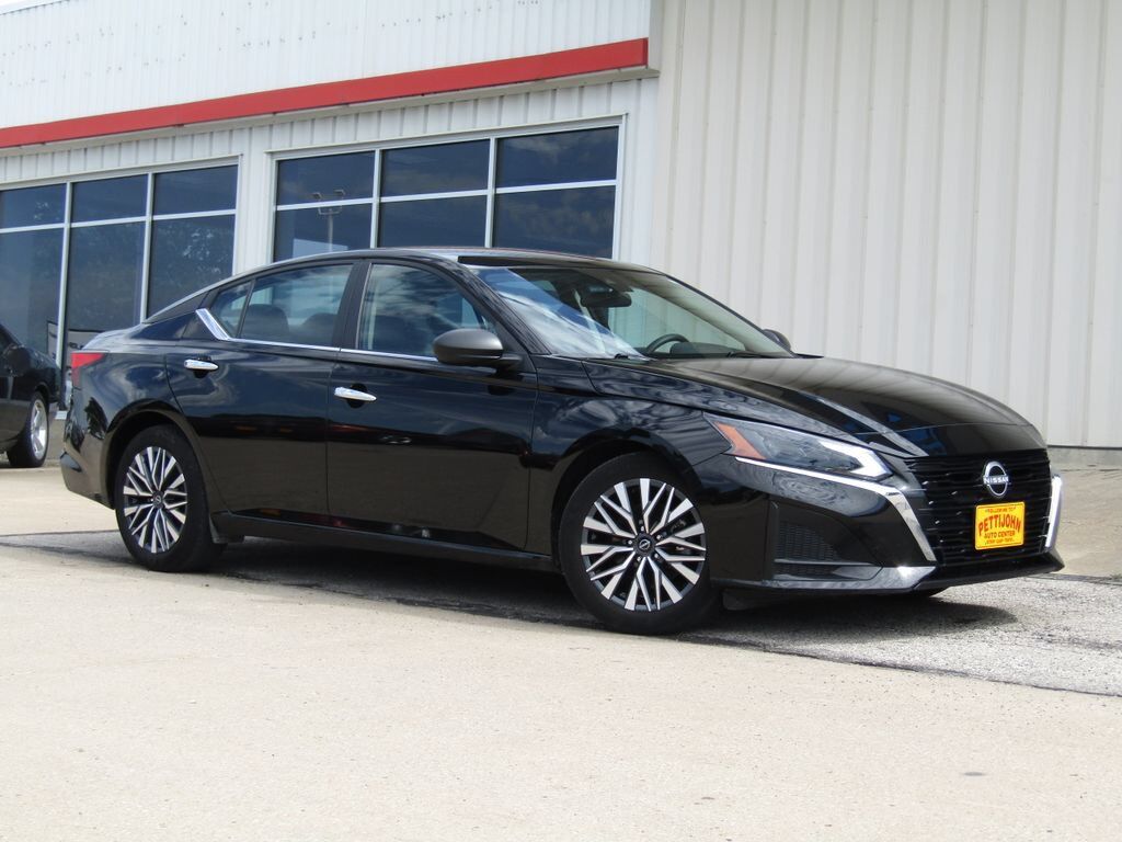 2025 NISSAN Altima