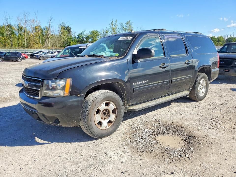 2013 CHEVROLET Suburban