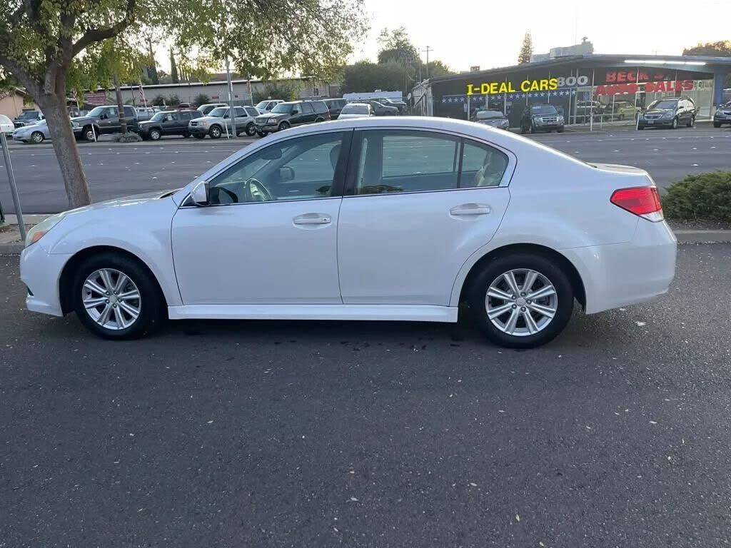 2010 SUBARU Legacy