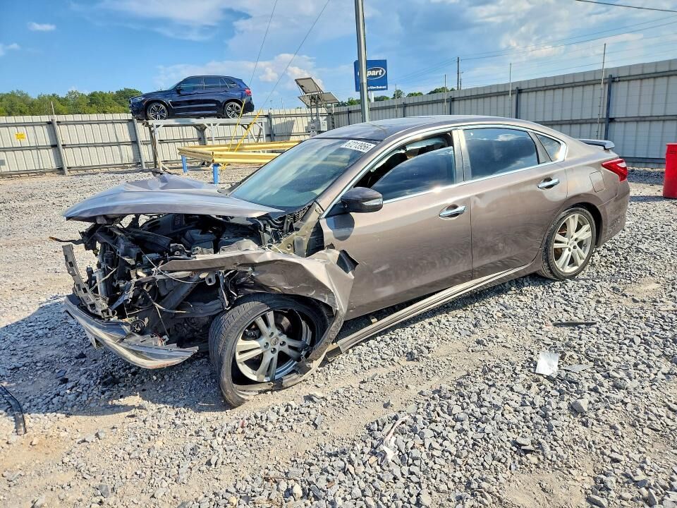 2016 NISSAN Altima