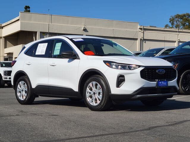 2024 FORD Escape