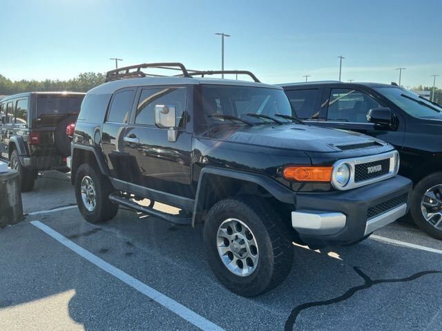 2013 TOYOTA FJ Cruiser