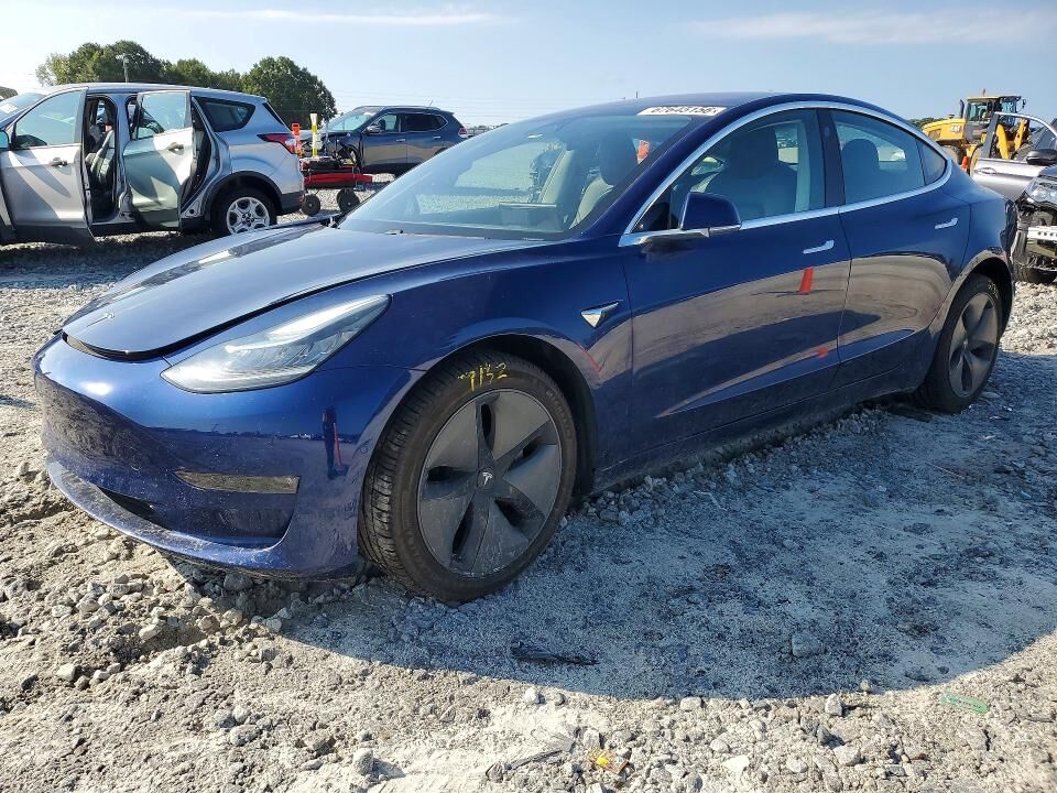 2018 TESLA Model 3