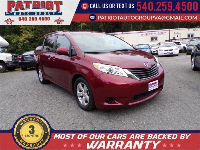 2011 TOYOTA Sienna