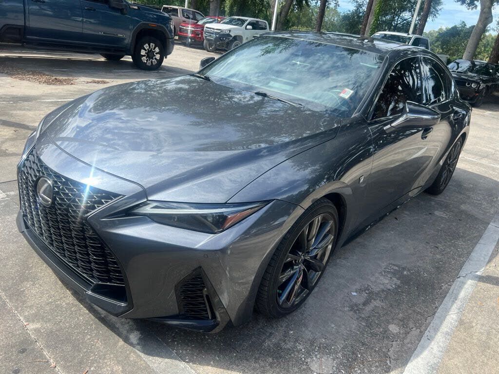 2022 LEXUS IS
