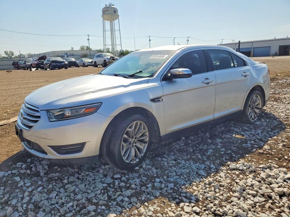 2013 FORD Taurus