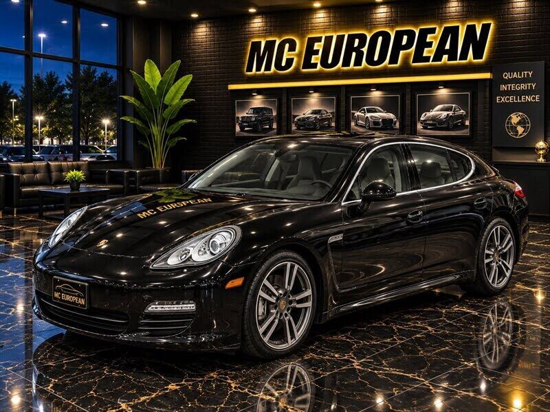 2011 PORSCHE Panamera