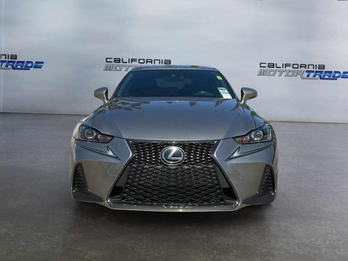 2017 Lexus IS