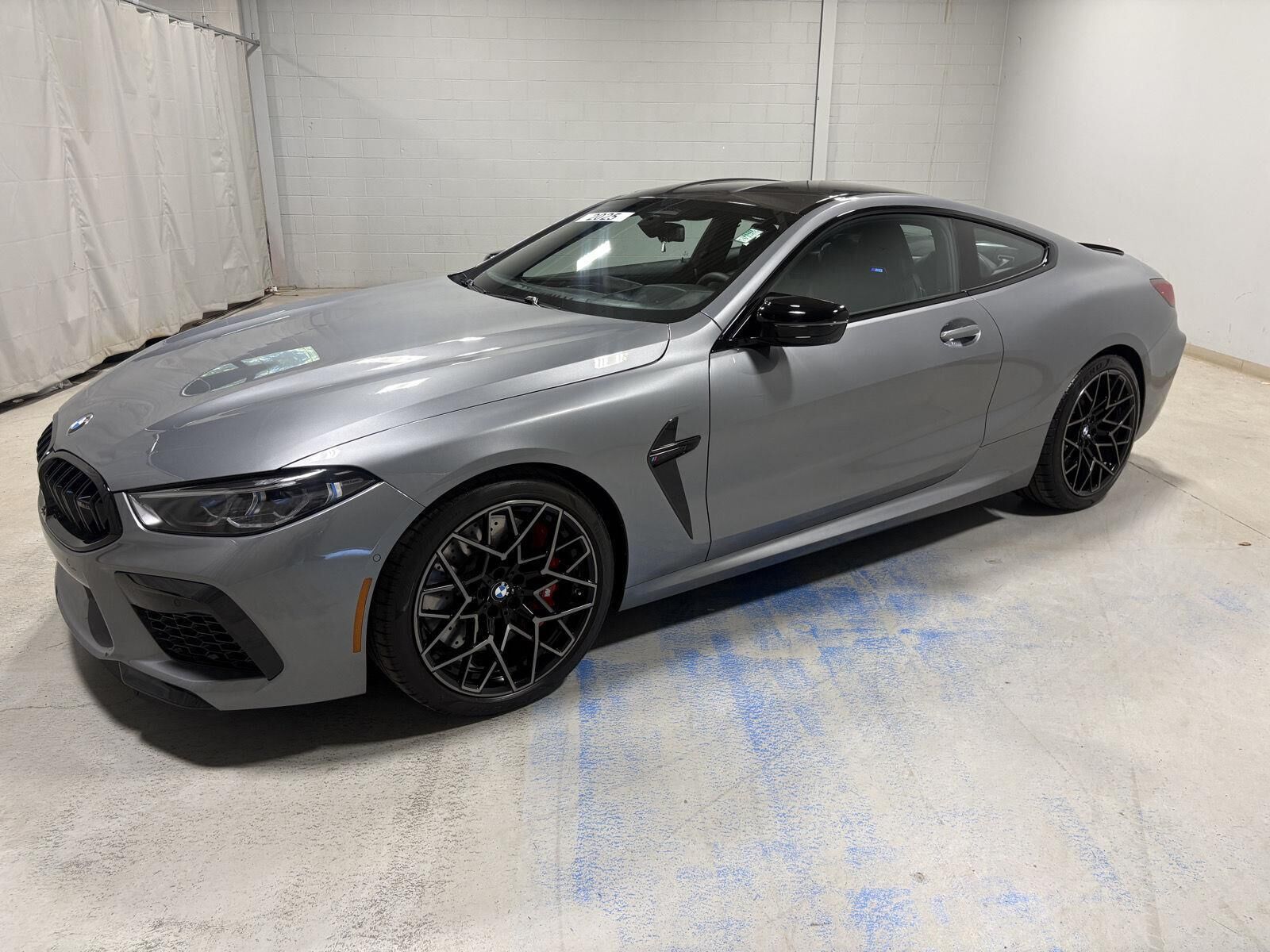 2025 BMW M8