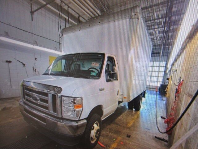 2021 FORD E-450