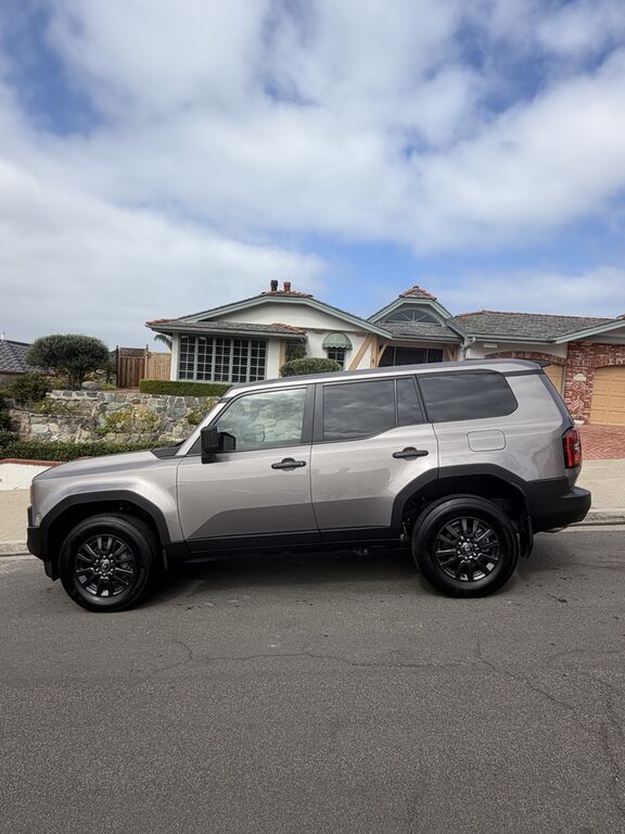 2025 TOYOTA Land Cruiser