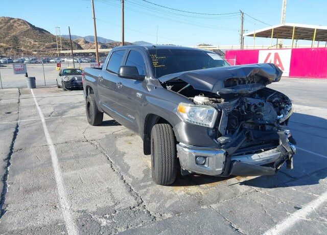 2017 TOYOTA Tundra
