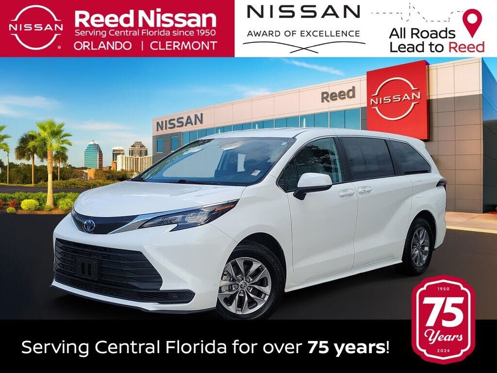 2024 TOYOTA Sienna