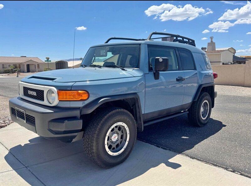 2014 TOYOTA FJ Cruiser