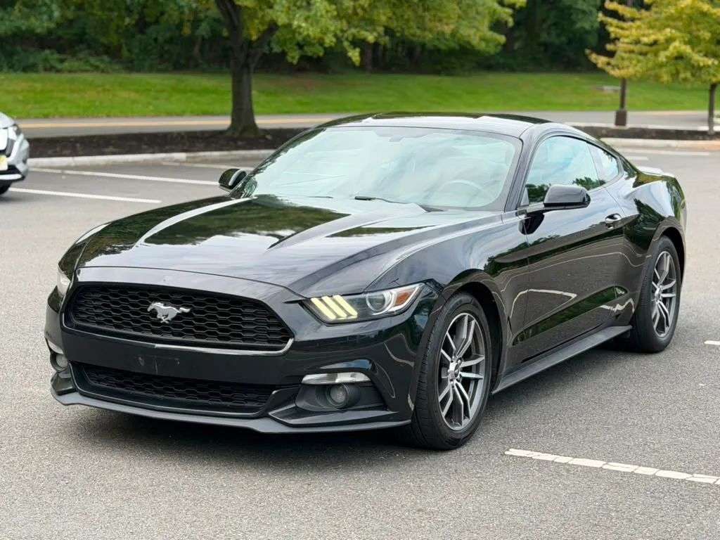 2017 FORD Mustang