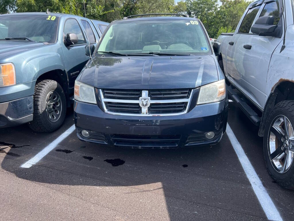 2009 CHRYSLER Town and Country