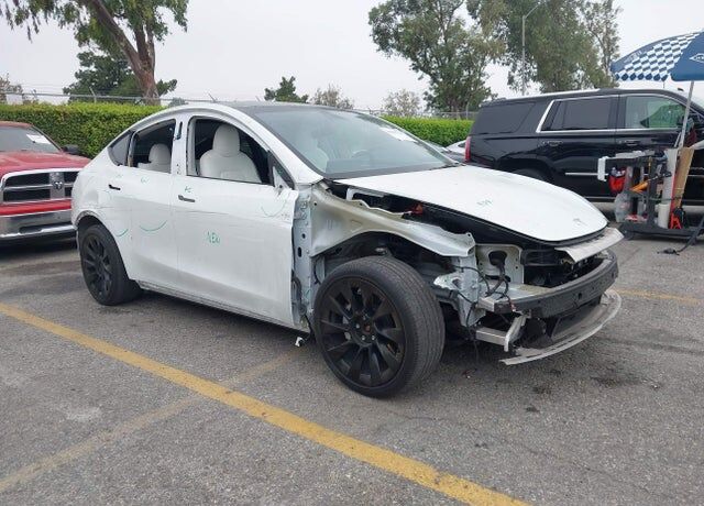 2022 TESLA Model Y