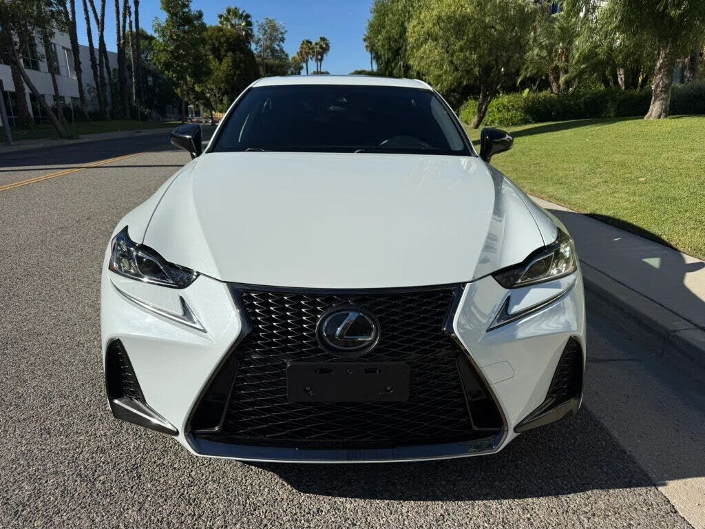 2020 Lexus IS