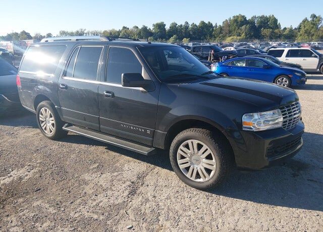 2013 LINCOLN Navigator