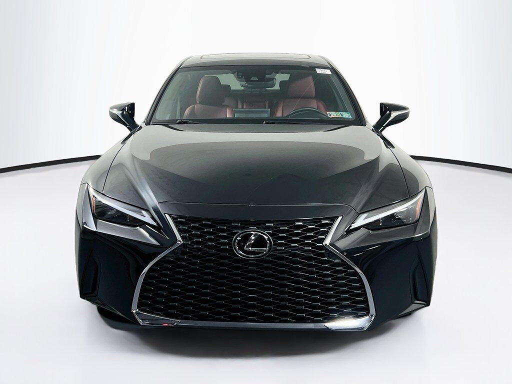2021 Lexus IS