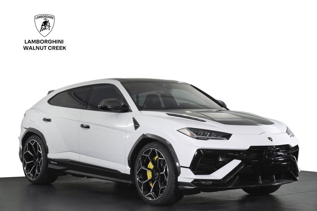 2023 LAMBORGHINI URUS