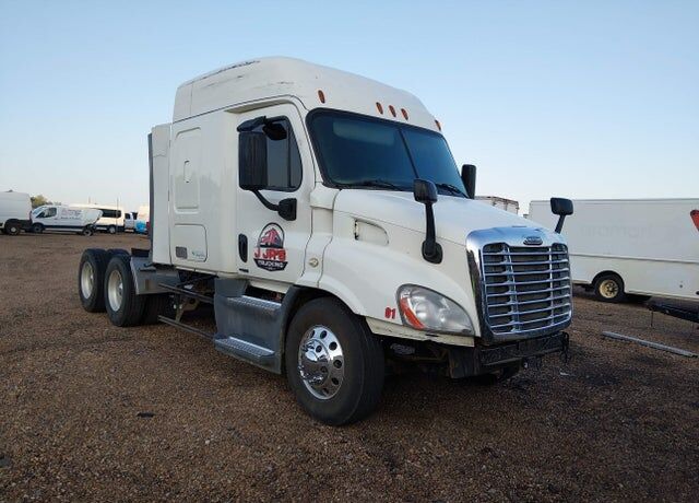2016 FREIGHTLINER Cascadia