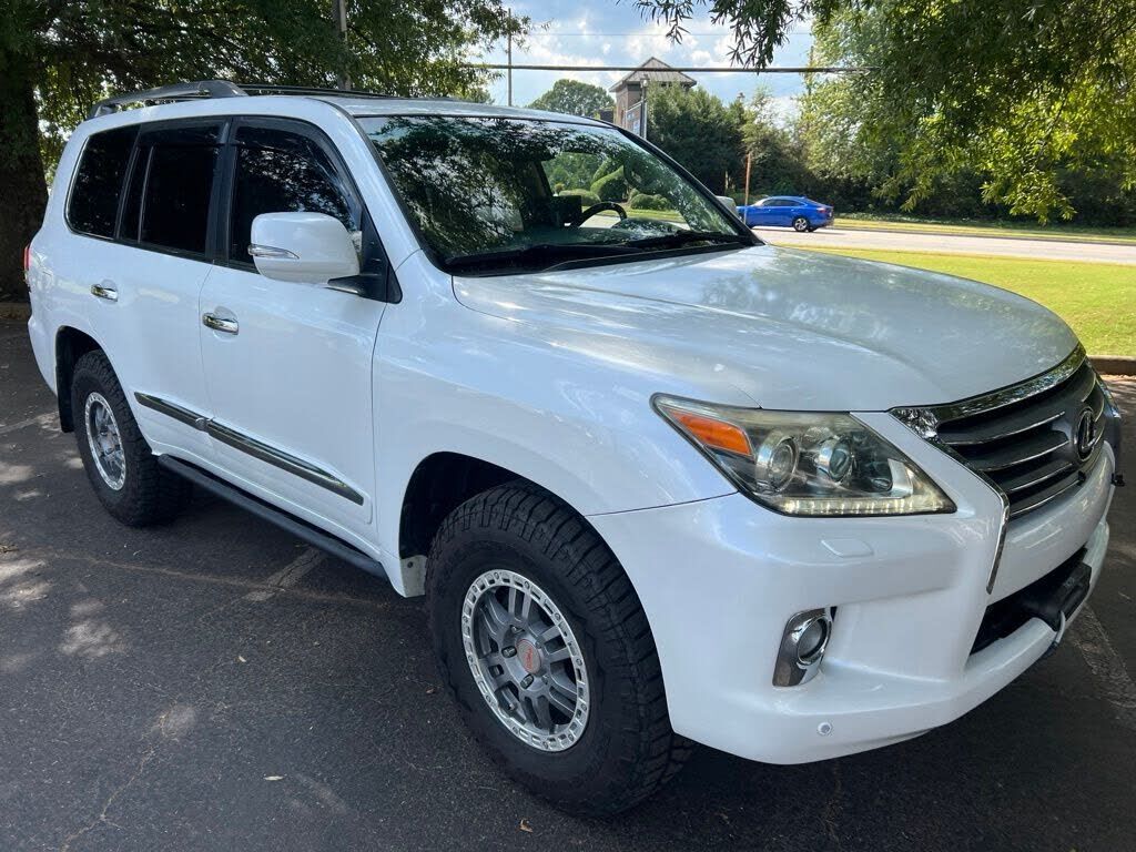 2013 LEXUS LX